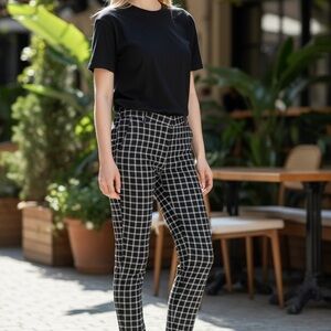 J. Jill Black and White Grid Skinny Pants